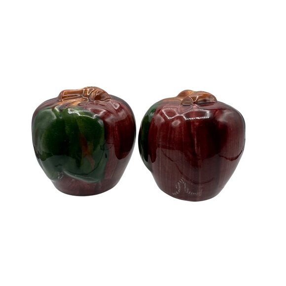 Vintage Ceramic Apple Salt & Pepper Shakers In Red And Green With Brown Stem - Picture 1 of 4